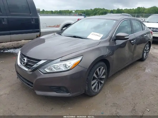 1N4AL3AP0HC254591 2017 NISSAN ALTIMA - Image 2