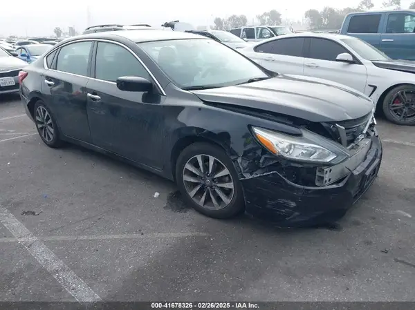 1N4AL3AP0HC254767 2017 NISSAN ALTIMA - Image 1
