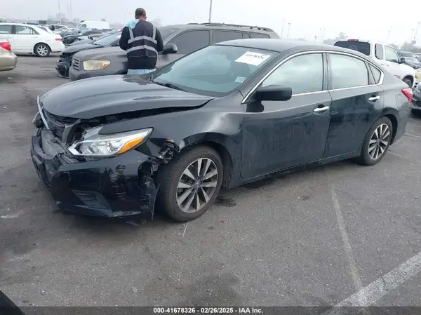 1N4AL3AP0HC254767 2017 NISSAN ALTIMA - Image 2