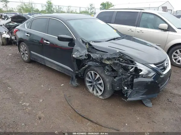 1N4AL3AP0HC256602 2017 NISSAN ALTIMA - Image 1