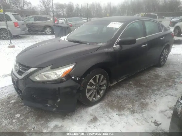 1N4AL3AP0HC258477 2017 NISSAN ALTIMA - Image 2