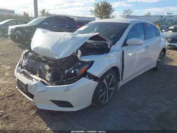 1N4AL3AP0HC259905 2017 NISSAN ALTIMA - Image 2