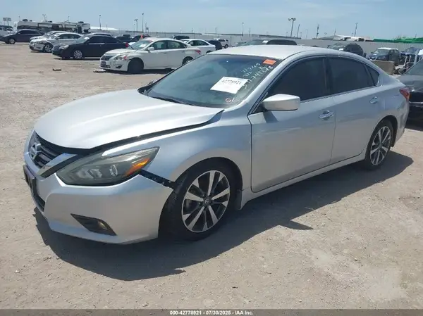 1N4AL3AP0HC261301 2017 NISSAN ALTIMA - Image 2