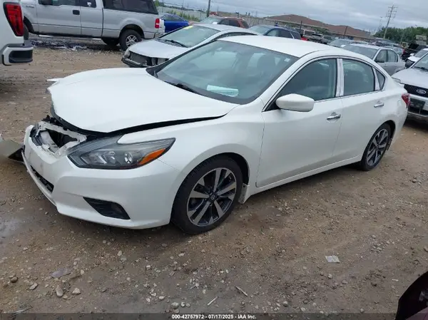 1N4AL3AP0HC263100 2017 NISSAN ALTIMA - Image 2