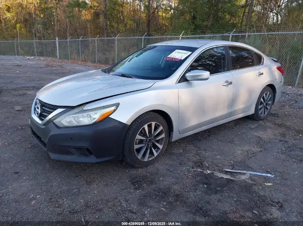 1N4AL3AP0HC267373 2017 NISSAN ALTIMA - Image 2