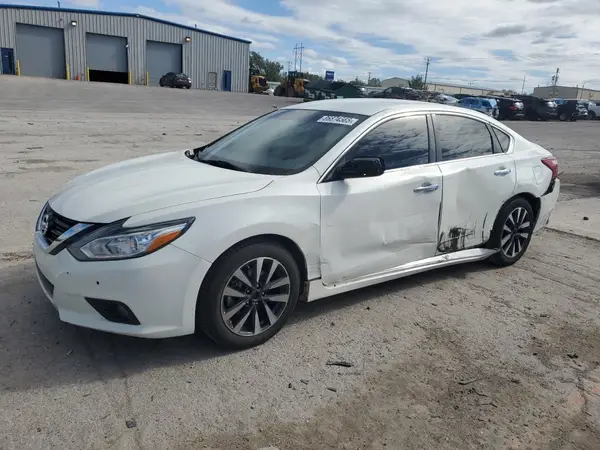 1N4AL3AP0HC268264 2017 NISSAN ALTIMA - Image 1
