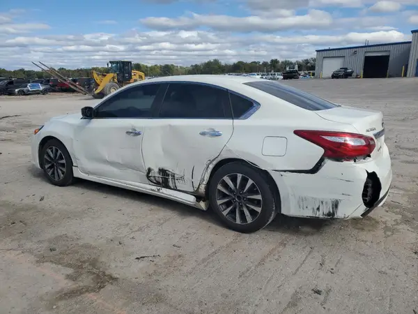 1N4AL3AP0HC268264 2017 NISSAN ALTIMA - Image 2