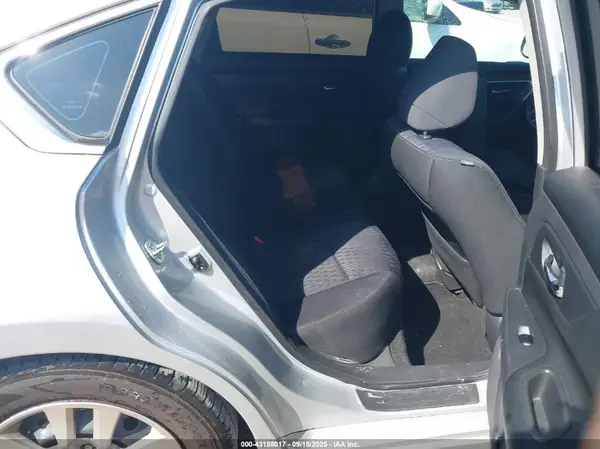 1N4AL3AP0HC268460 2017 NISSAN ALTIMA - Image 8