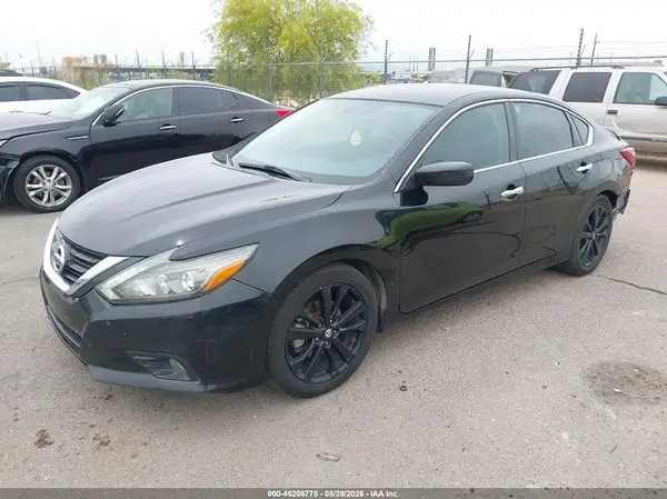 1N4AL3AP0HC275103 2017 NISSAN ALTIMA - Image 2