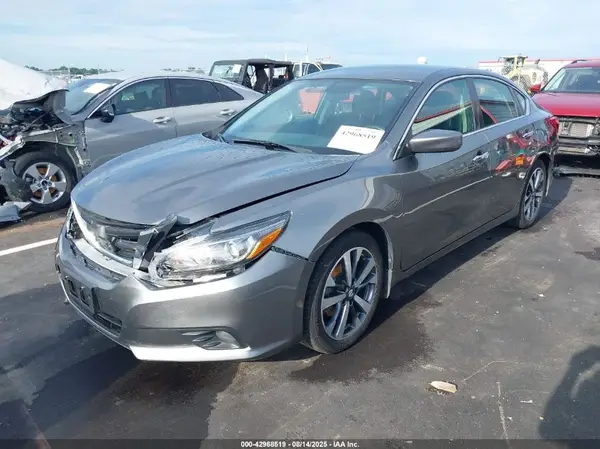 1N4AL3AP0HC276574 2017 NISSAN ALTIMA - Image 2