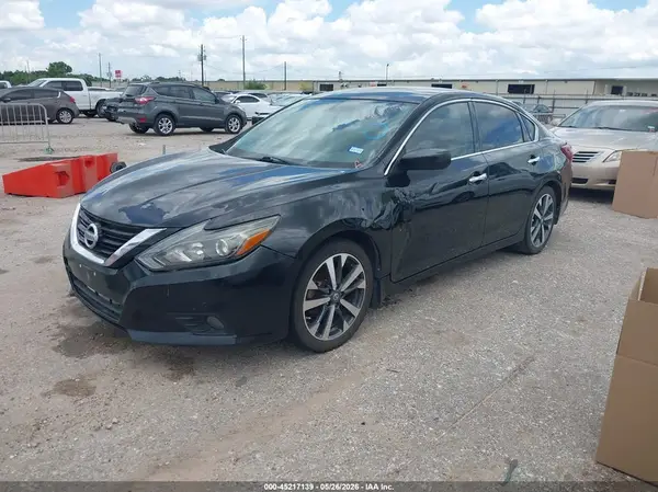 1N4AL3AP0HC277871 2017 NISSAN ALTIMA - Image 2