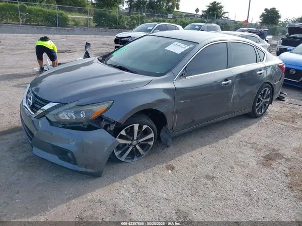 1N4AL3AP0HC279569 2017 NISSAN ALTIMA - Image 2