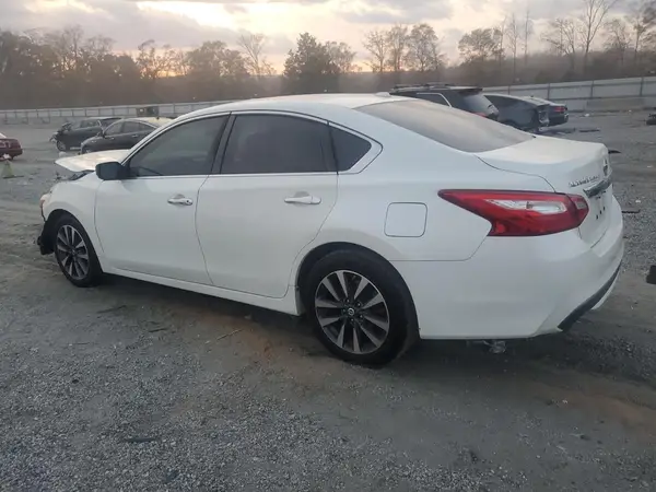 1N4AL3AP0HC282570 2017 NISSAN ALTIMA - Image 2