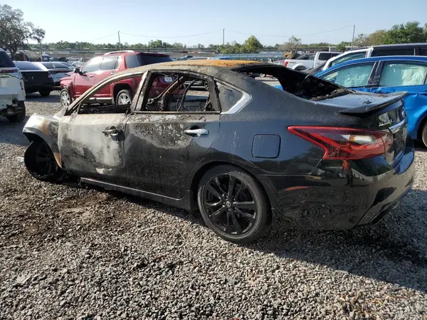 1N4AL3AP0HC284965 2017 NISSAN ALTIMA - Image 2