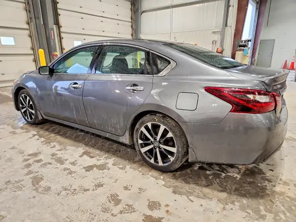1N4AL3AP0HC285243 2017 NISSAN ALTIMA - Image 2