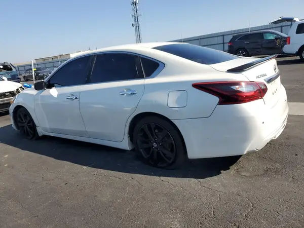 1N4AL3AP0HC286960 2017 NISSAN ALTIMA - Image 2
