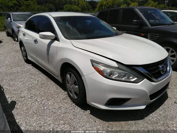 1N4AL3AP0HC288742 2017 NISSAN ALTIMA - Image 1