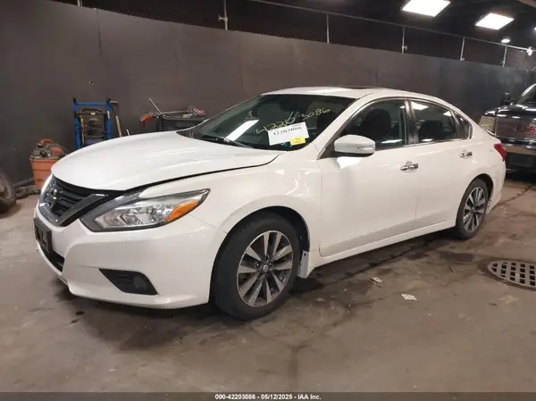 1N4AL3AP0HC294508 2017 NISSAN ALTIMA - Image 2