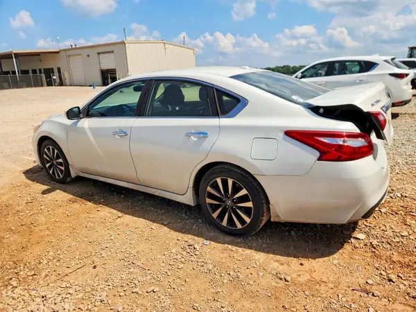 1N4AL3AP0HC470733 2017 NISSAN ALTIMA - Image 2