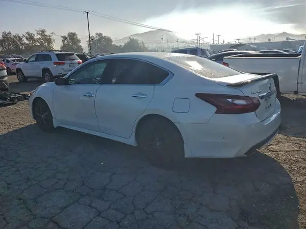 1N4AL3AP0HC475026 2017 NISSAN ALTIMA - Image 2