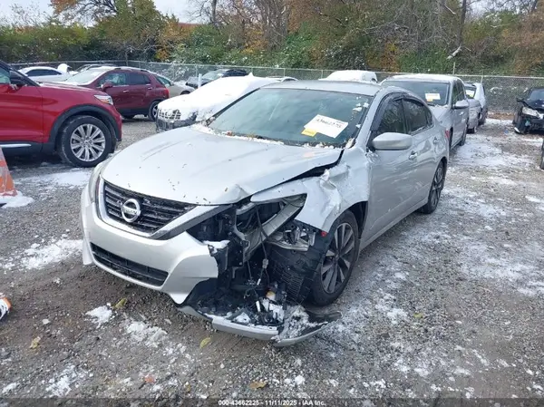 1N4AL3AP0HC475298 2017 NISSAN ALTIMA - Image 2