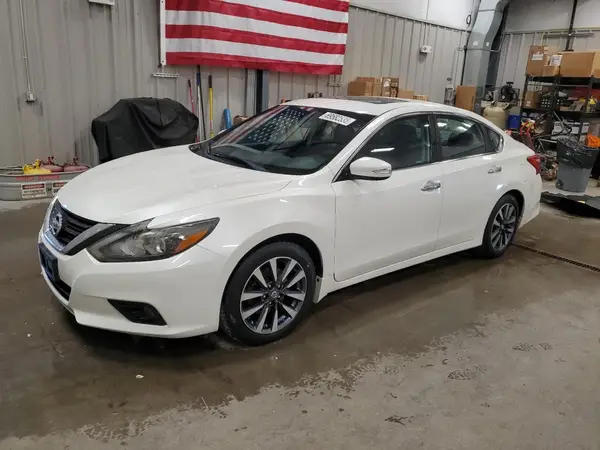 1N4AL3AP0HC476113 2017 NISSAN ALTIMA - Image 1