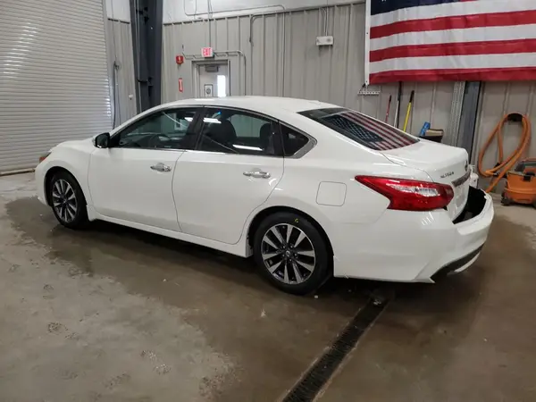 1N4AL3AP0HC476113 2017 NISSAN ALTIMA - Image 2