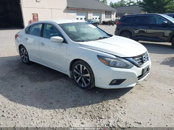 1N4AL3AP0HC481103 2017 NISSAN ALTIMA - Image 1