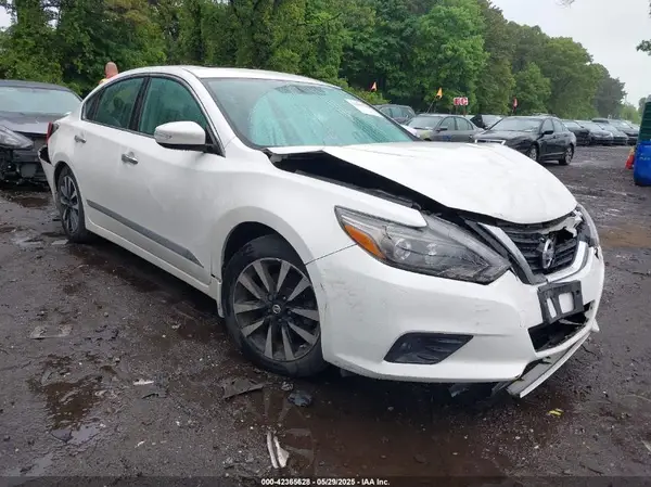 1N4AL3AP0HC483580 2017 NISSAN ALTIMA - Image 1