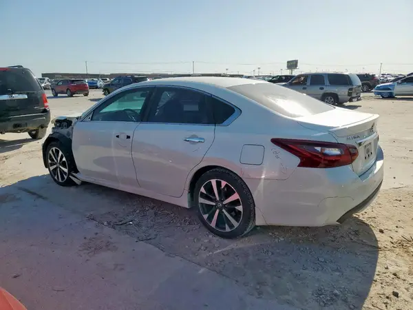 1N4AL3AP0HC484776 2017 NISSAN ALTIMA - Image 2