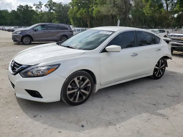 1N4AL3AP0HC485426 2017 NISSAN ALTIMA - Image 1