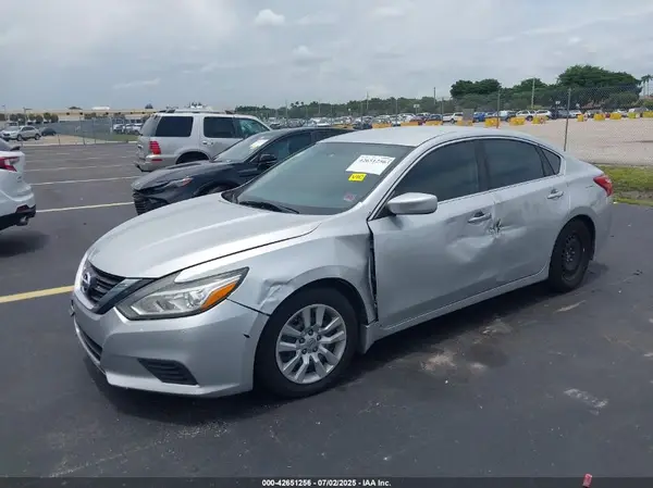 1N4AL3AP0HC485653 2017 NISSAN ALTIMA - Image 2