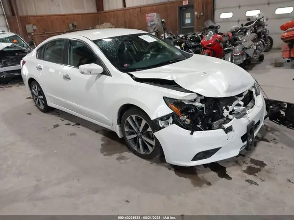 1N4AL3AP0HC487662 2017 NISSAN ALTIMA - Image 1