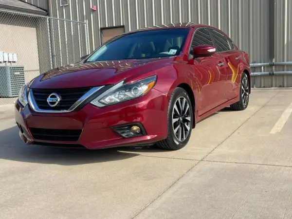 1N4AL3AP0HC490111 2017 NISSAN ALTIMA - Image 2