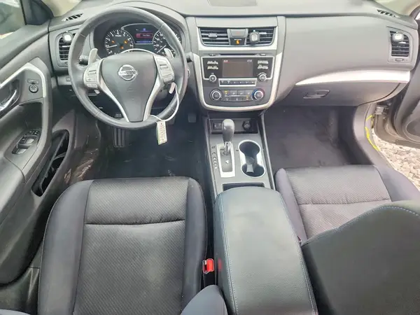 1N4AL3AP0HC492599 2017 NISSAN ALTIMA - Image 8