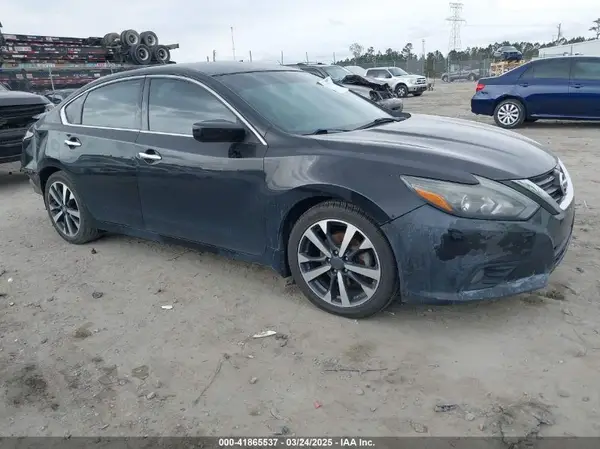 1N4AL3AP0HC493557 2017 NISSAN ALTIMA - Image 1