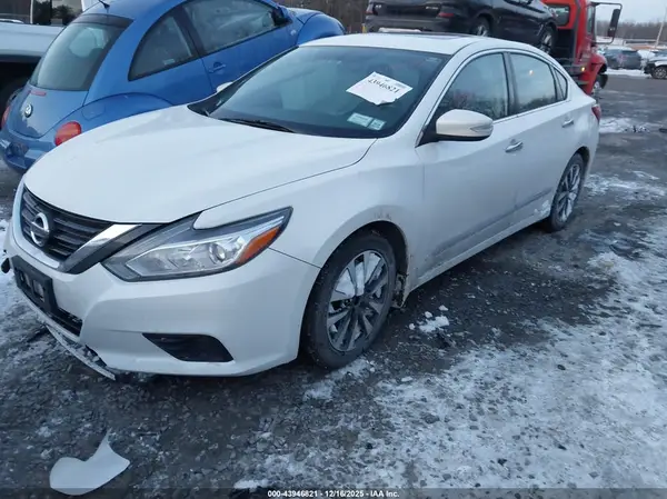 1N4AL3AP0HC494174 2017 NISSAN ALTIMA - Image 2