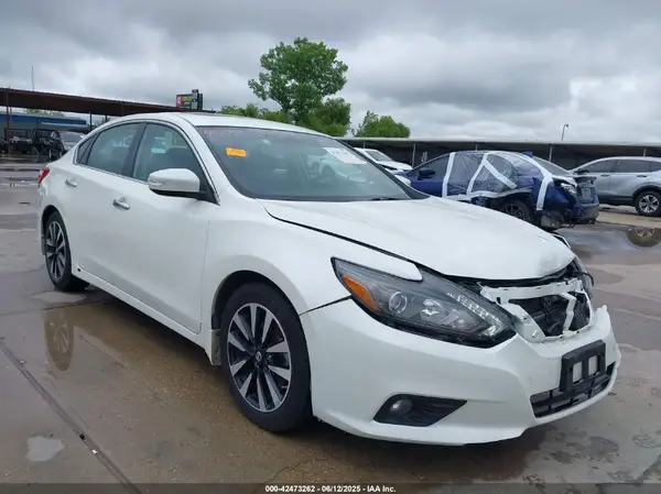 1N4AL3AP0HC497415 2017 NISSAN ALTIMA - Image 1