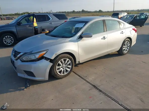 1N4AL3AP0HC499388 2017 NISSAN ALTIMA - Image 2