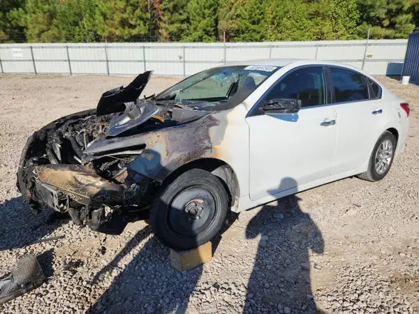 1N4AL3AP0HN303437 2017 NISSAN ALTIMA - Image 1