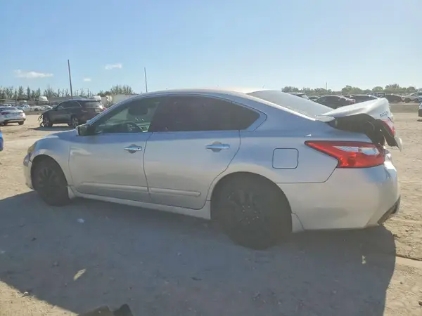 1N4AL3AP0HN310145 2017 NISSAN ALTIMA - Image 2
