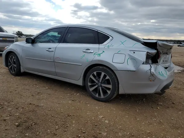 1N4AL3AP0HN310372 2017 NISSAN ALTIMA - Image 2