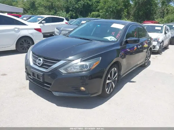 1N4AL3AP0HN310646 2017 NISSAN ALTIMA - Image 2