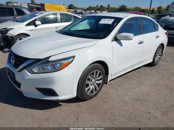 1N4AL3AP0HN311022 2017 NISSAN ALTIMA - Image 2
