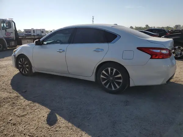1N4AL3AP0HN312798 2017 NISSAN ALTIMA - Image 2