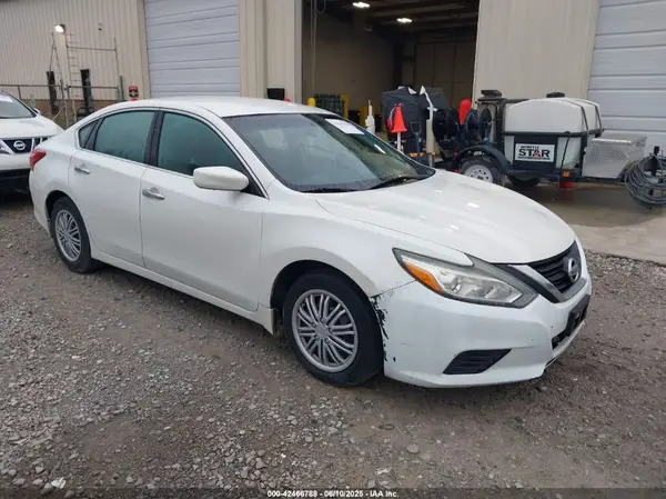 1N4AL3AP0HN313045 2017 NISSAN ALTIMA - Image 1