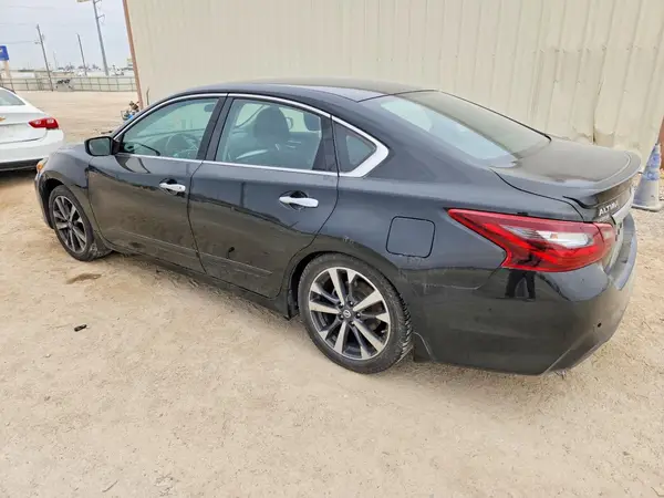 1N4AL3AP0HN316978 2017 NISSAN ALTIMA - Image 2