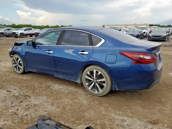 1N4AL3AP0HN317676 2017 NISSAN ALTIMA - Image 2