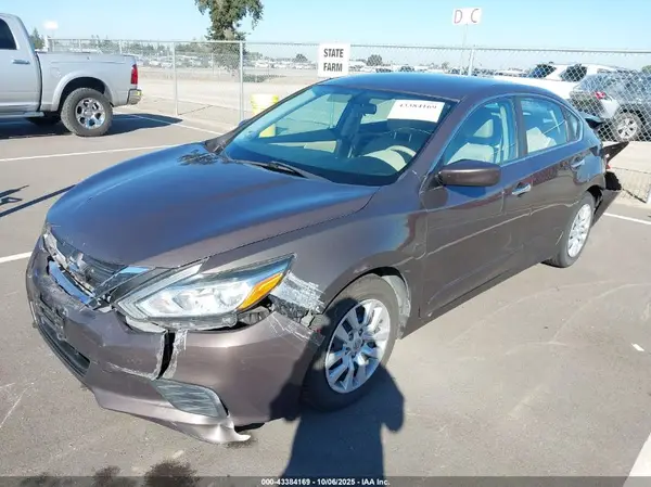1N4AL3AP0HN321176 2017 NISSAN ALTIMA - Image 2