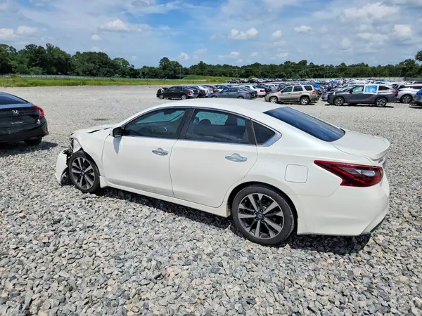 1N4AL3AP0HN324563 2017 NISSAN ALTIMA - Image 2